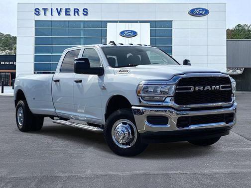 2024 RAM 3500 Tradesman Crew Cab 4x4 8' Box