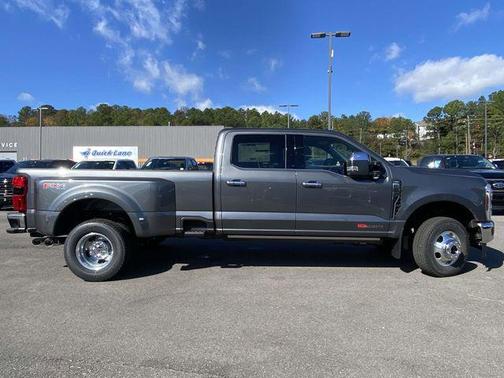 2026 Ford F-350 Lariat