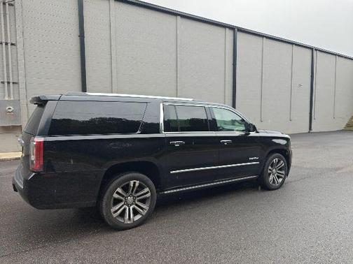 Onyx Black 2019 GMC Yukon XL Denali