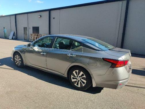 2021 Nissan Altima S FWD