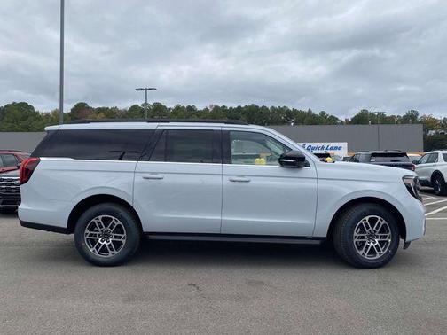 2025 Ford Expedition Max Active 4x2