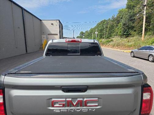 Sterling Metallic 2024 GMC Canyon AT4