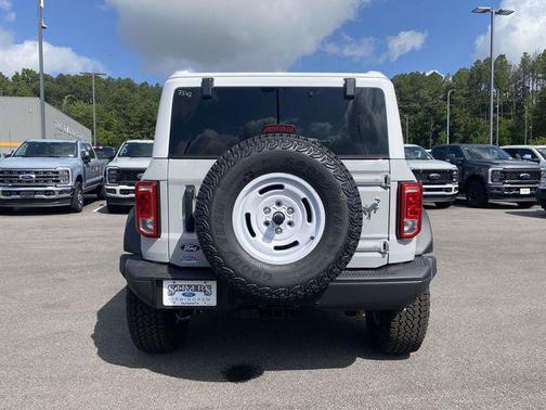Avalanche Gray 2026 Ford Bronco Heritage Edition