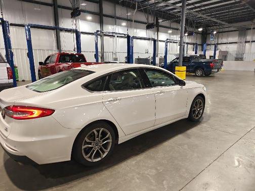 2020 Ford Fusion SEL