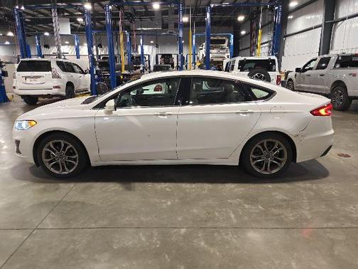 2020 Ford Fusion SEL