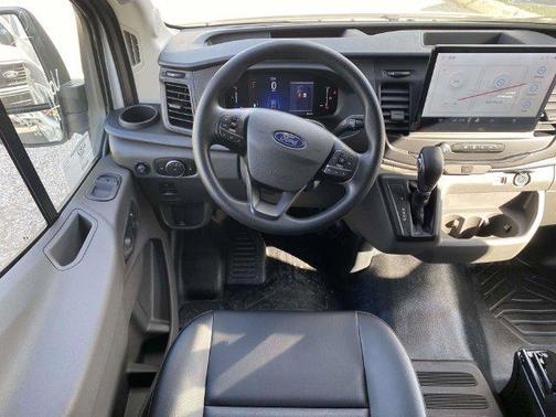 OXFORD WHITE 2026 Ford Transit-250 Base