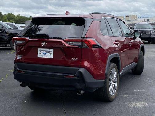 2022 Toyota RAV4 XLE Premium