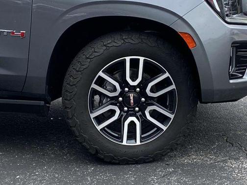 2022 GMC Yukon 4WD AT4