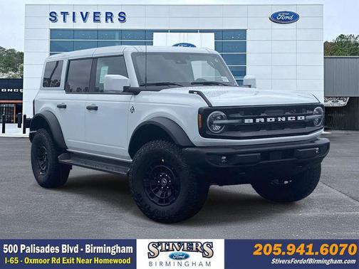 2026 Ford Bronco Outer Banks
