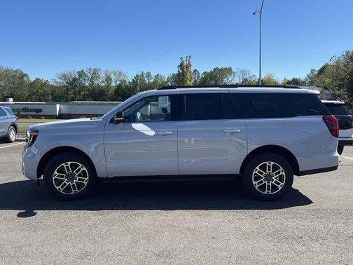 2025 Ford Expedition Max Active 4x2