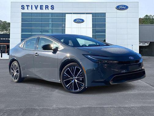2025 Toyota Prius XLE