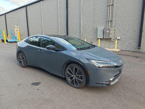 2025 Toyota Prius XLE