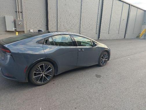 2025 Toyota Prius XLE