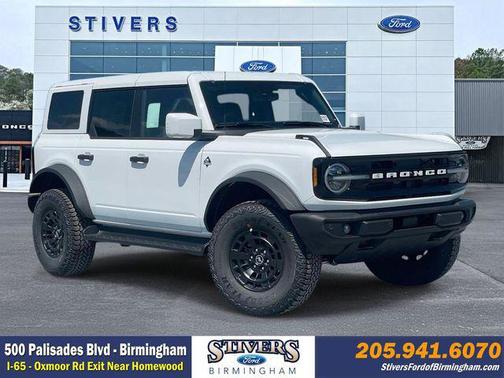 Oxford White 2026 Ford Bronco Outer Banks