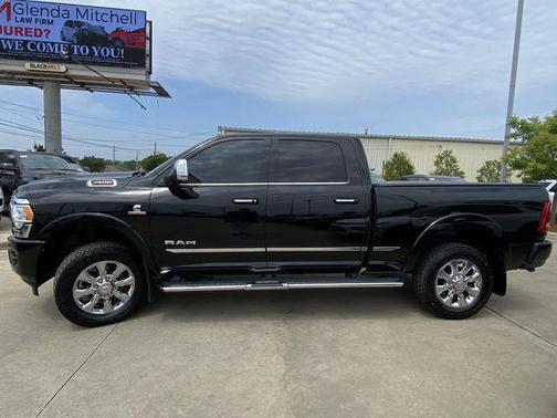 2022 RAM 3500 Limited Crew Cab 4x4 6'4' Box