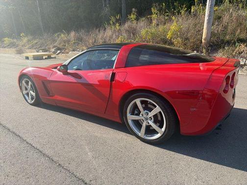 2005 Chevrolet Corvette Base