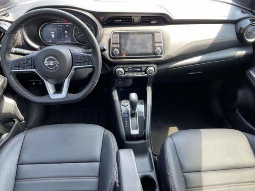 2019 Nissan Kicks SR