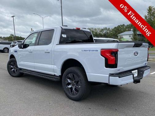 2025 Ford F-150 Lightning Flash
