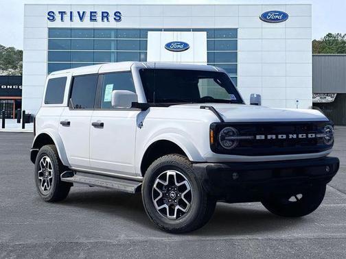 Oxford White 2026 Ford Bronco Outer Banks
