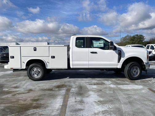 2025 Ford F-250 XL