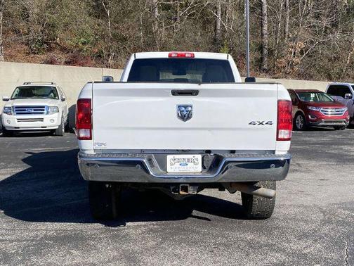 2017 RAM 2500 Tradesman Crew Cab 4x4 8' Box