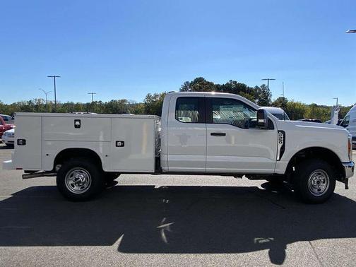 2025 Ford F-250 XL