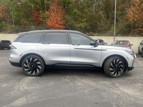 2024 Lincoln Nautilus Reserve