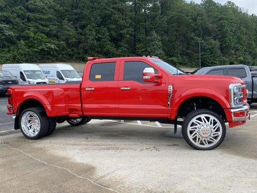 2023 Ford F-450 Lariat