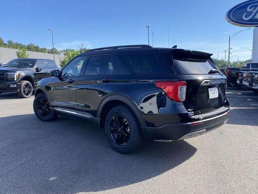 Black Metallic 2024 Ford Explorer XLT