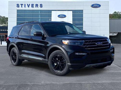 Black Metallic 2024 Ford Explorer XLT