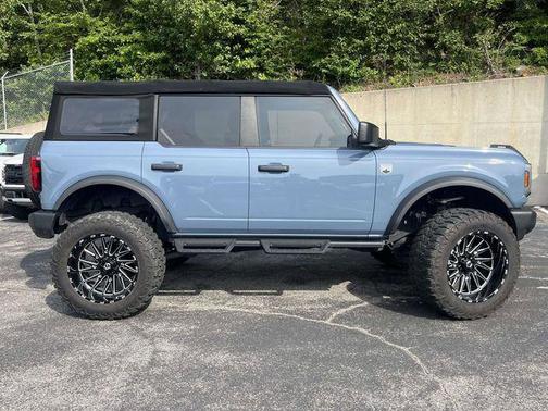 Azure Gray Metallic Tri-Coat 2023 Ford Bronco Big Bend