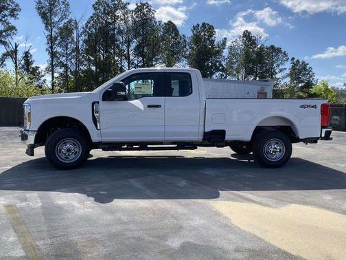 Oxford White 2026 Ford F-250 XL
