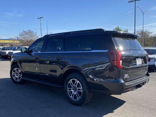 2025 Ford Expedition Max Active 4x2