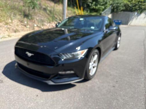 2017 Ford Mustang V6