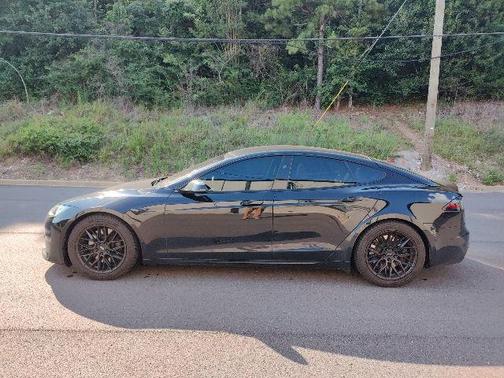 2023 Tesla Model S Base