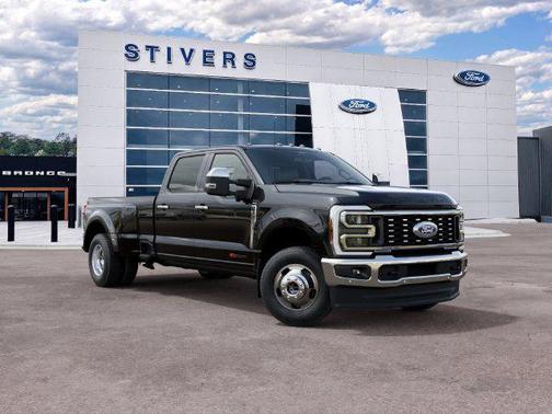 Agate Black Metallic 2027 Ford F-350 Lariat