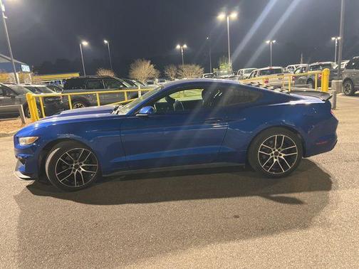 2017 Ford Mustang V6