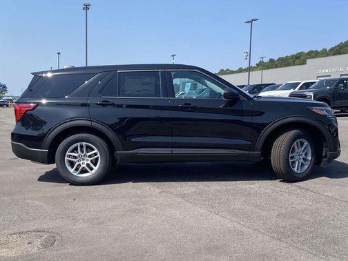 Agate Black Metallic 2026 Ford Explorer Active