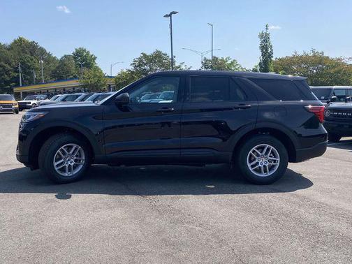 Agate Black Metallic 2026 Ford Explorer Active