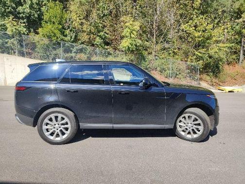 2024 Land Rover Range Rover Sport SE