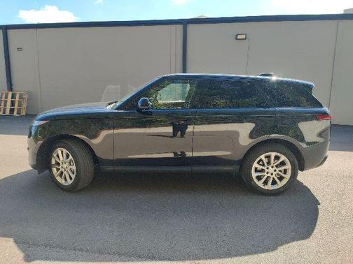 2024 Land Rover Range Rover Sport SE