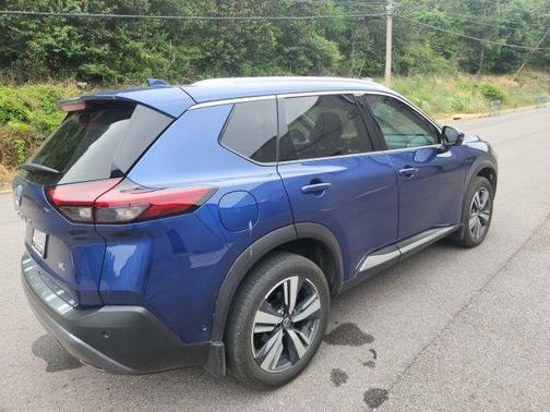 Caspian Blue Metallic 2023 Nissan Rogue SL