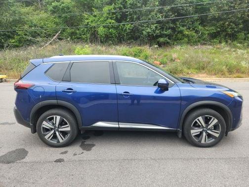 Caspian Blue Metallic 2023 Nissan Rogue SL