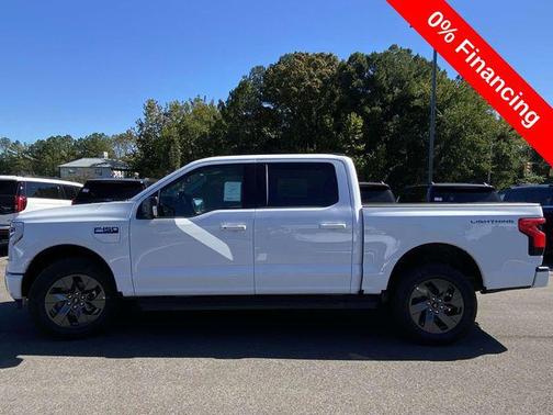 Oxford White 2025 Ford F-150 Lightning Flash