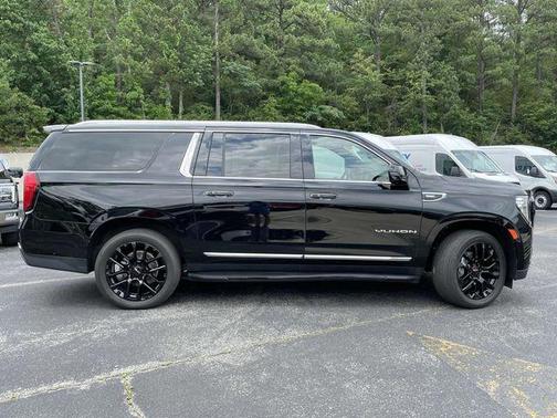 2022 GMC Yukon XL SLT