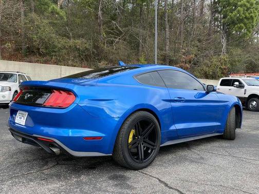 2020 Ford Mustang EcoBoost