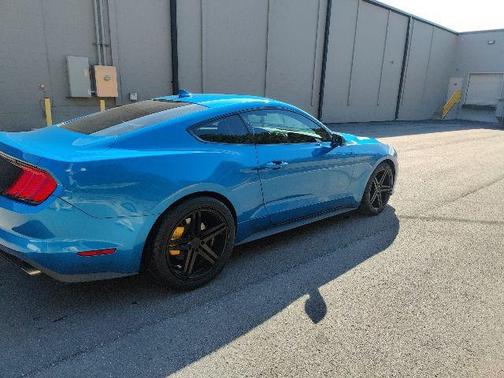 2020 Ford Mustang EcoBoost