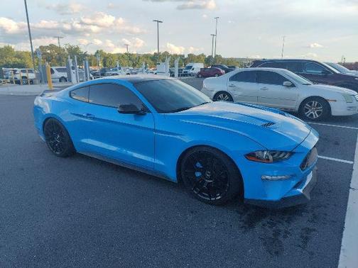2022 Ford Mustang EcoBoost