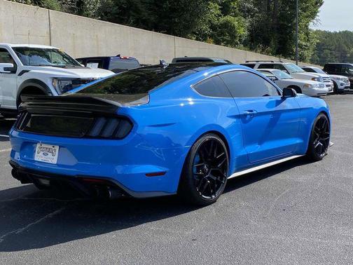 2022 Ford Mustang EcoBoost