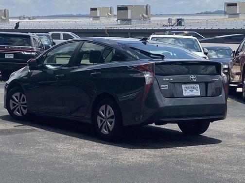 2016 Toyota Prius Four